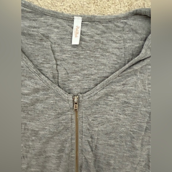 PinkBlush maternity top size small - Picture 5 of 5